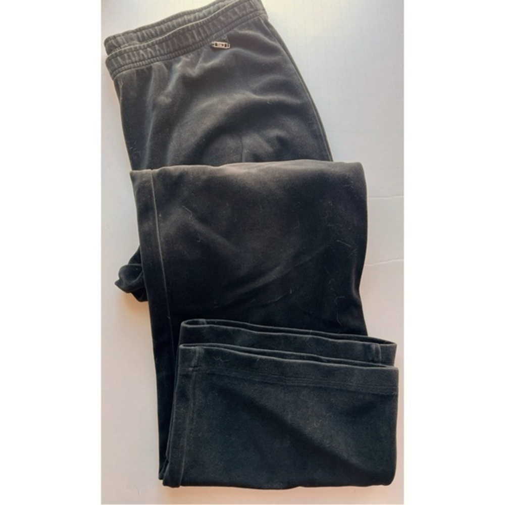 St John Sport • Black Velour Loose Pants